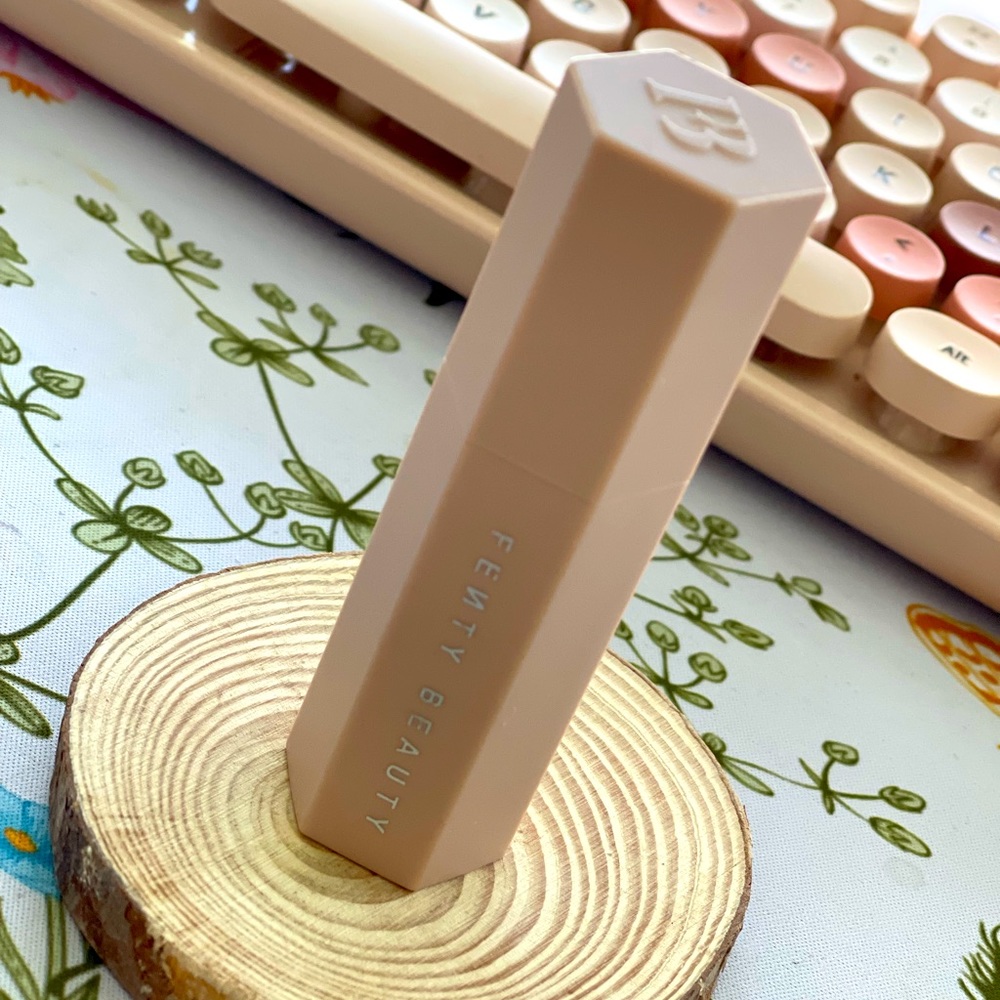 Fenty Beauty matte skinstick-Amber